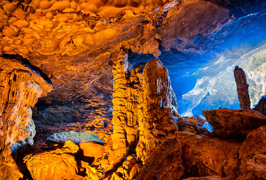 Halong Bay Vietnam - Sung Sot Cave