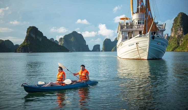 Halong Bay Vietnam - Kayaking