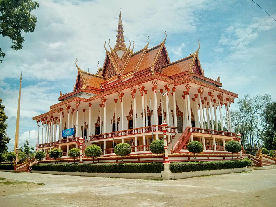 Cambodia Kratie - 100 Columns Pagoda
