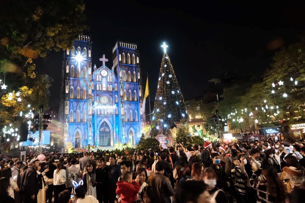 Christmas in Vietnam - St. Joseph's Cathedral, Hanoi