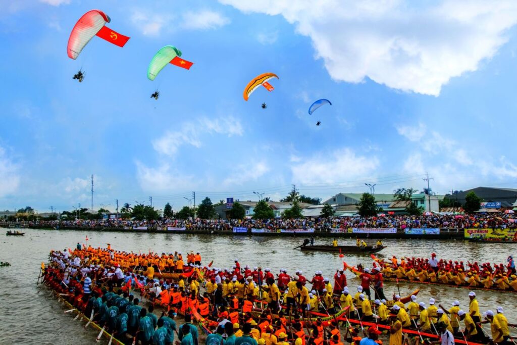 Ooc Om Bok Festival - Boat Race at Khmer Festival in Soc Trang Vietnam