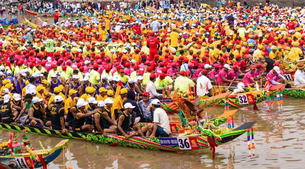 Ooc Om Bok Festival - Boat Race at Khmer Festival in Soc Trang Vietnam