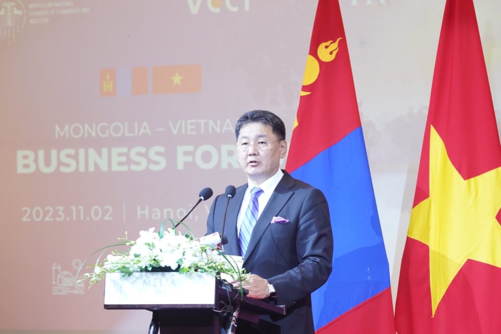 Direct Flight Ulaanbaatar to Nha Trang by Vietjet Air - Mr. Ukhnaagiin Khurelsukh, the President of Mongolia