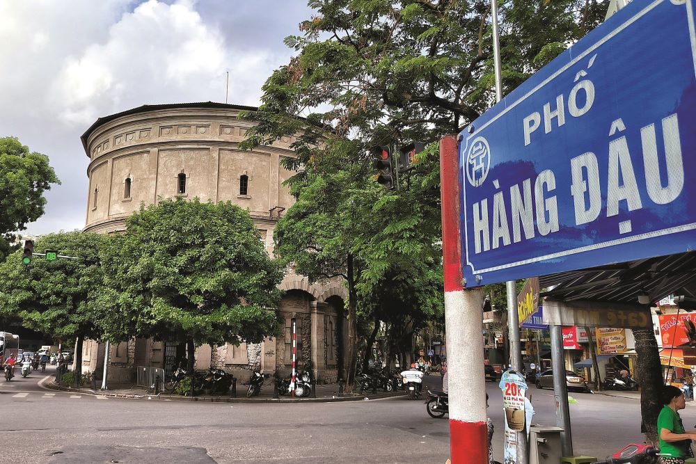 Hang Dau Water Tower - New sightseeing point in Hanoi Old Quarter
