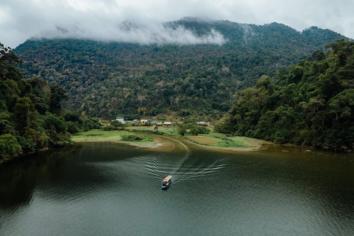 Ba Be National Park: A Guide to Vietnam’s Lake, Limestone, and Local Life