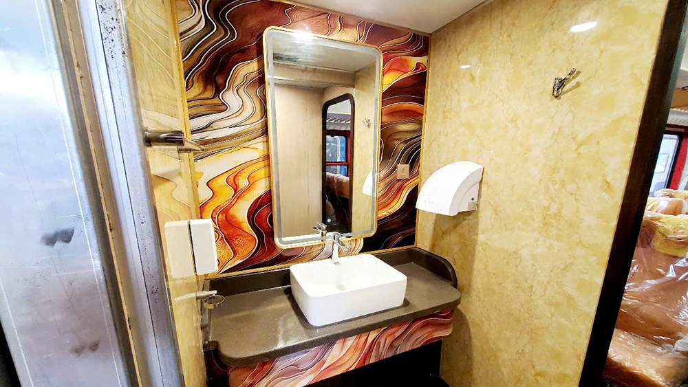 Luxury on Track: Discover the New Standard in Hanoi – Hai Phong Rail Journeys
