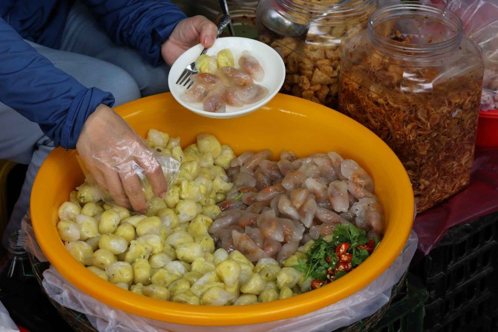 Bánh Bột Lọc – A Delicate Hue Masterpiece
