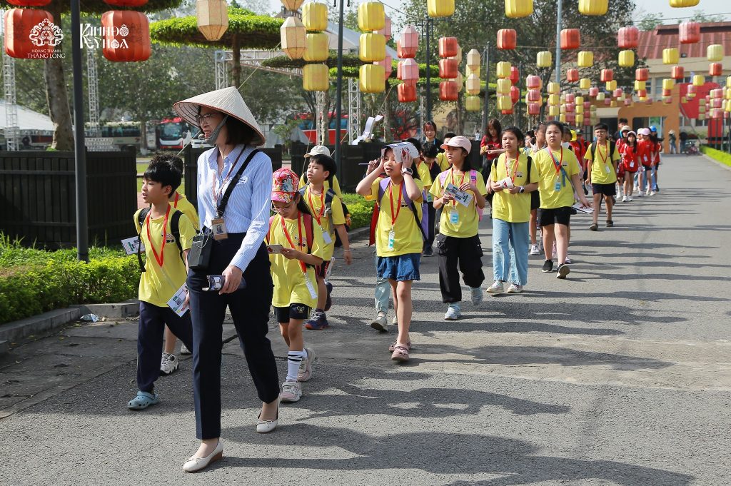 Take a visit to Imperial Citadel of Thang Long
