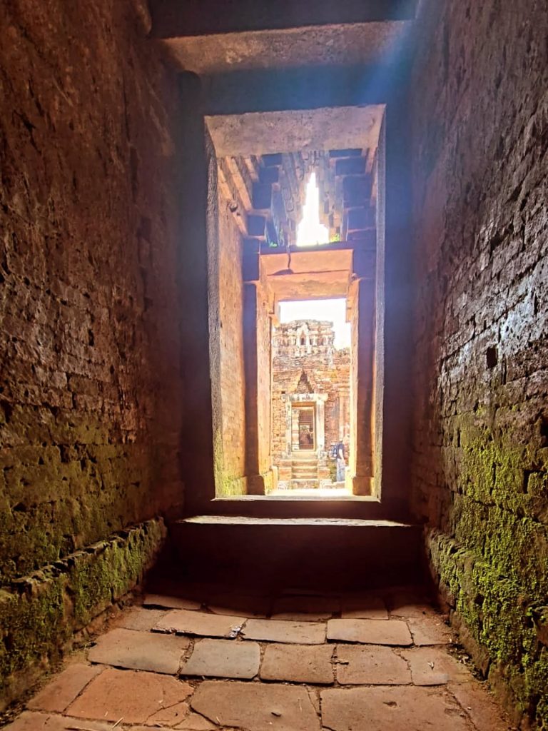 Inside My Son Sanctuary (Sara Minutiello)