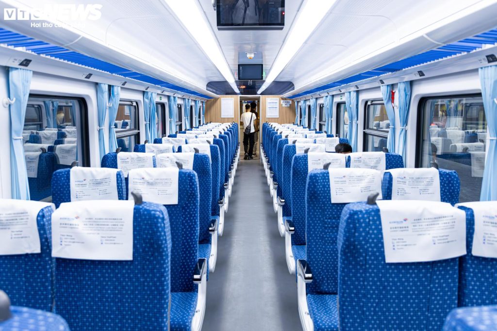 Jinxin Train Vietnam Hanoi - Dong Hoi Route (Source VTC News)