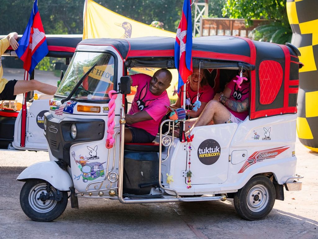 How to get around Cambodia - Tuktuk city tour