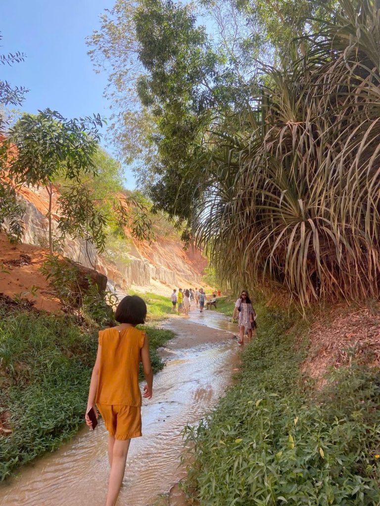 Mui Ne Beach Travel Guide - Fairy Stream (Suoi Tien)
