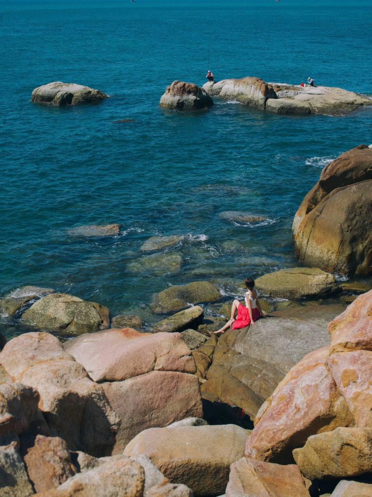 Mui Ne Beach Travel Guide - Rocks and Sea