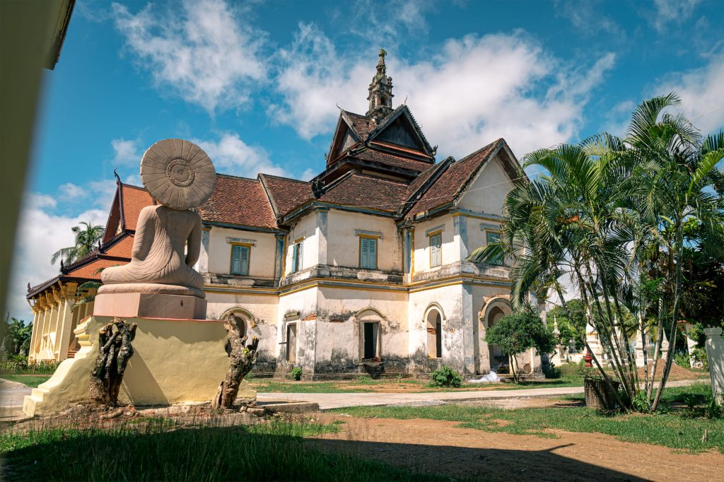 Pakse Laos Travel Guide - The Vat Muang Kang along the Mekong river (Souchitra Riverside)