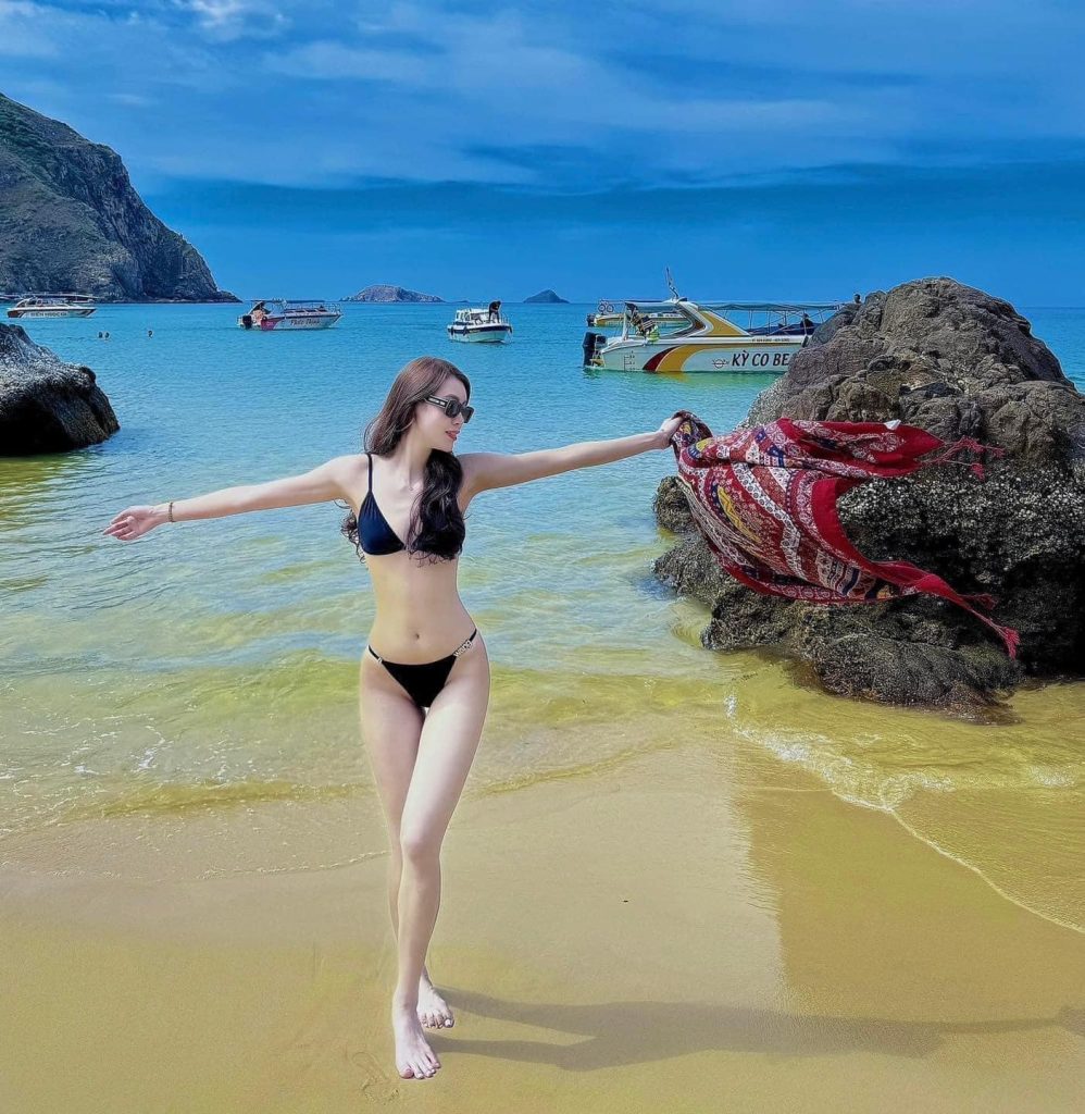 Quy Nhon Travel Guide - Relax at Ky Co Beach